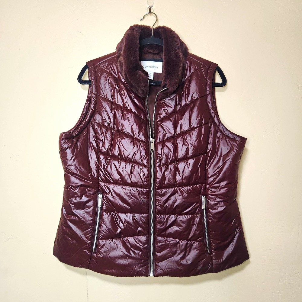 Calvin Klein Burgundy Puffer Vest Faux Fur Collar Full Zip Size Large